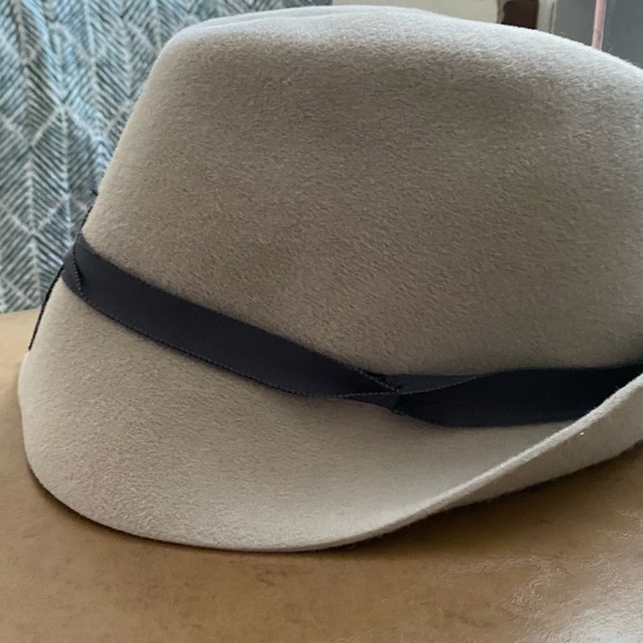 Vintage LOLA Wool Hat 🎩🤩❤️ - Picture 4 of 7